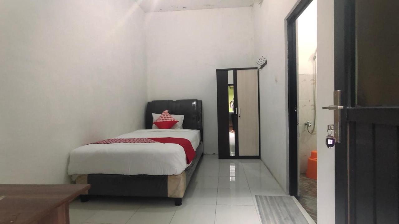Oyo 90157 Griya Andon Syariah Hotel Сиребон Екстериор снимка
