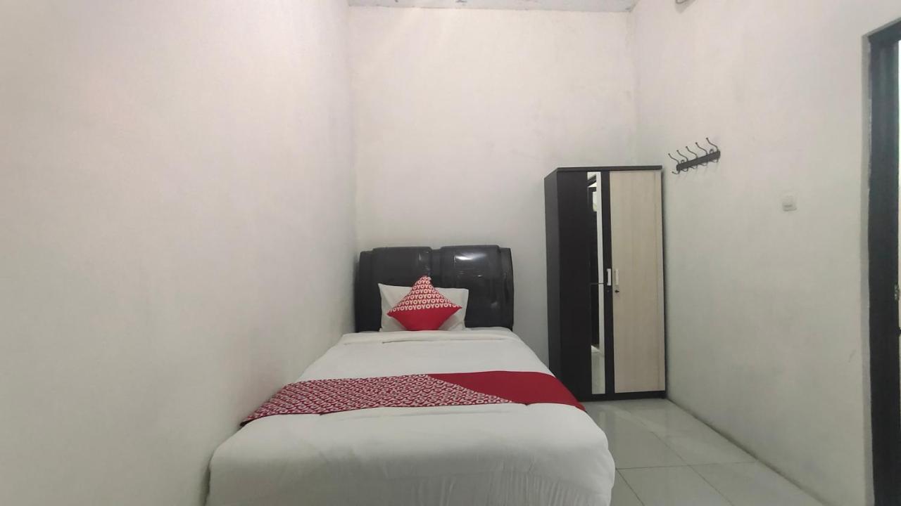 Oyo 90157 Griya Andon Syariah Hotel Сиребон Екстериор снимка